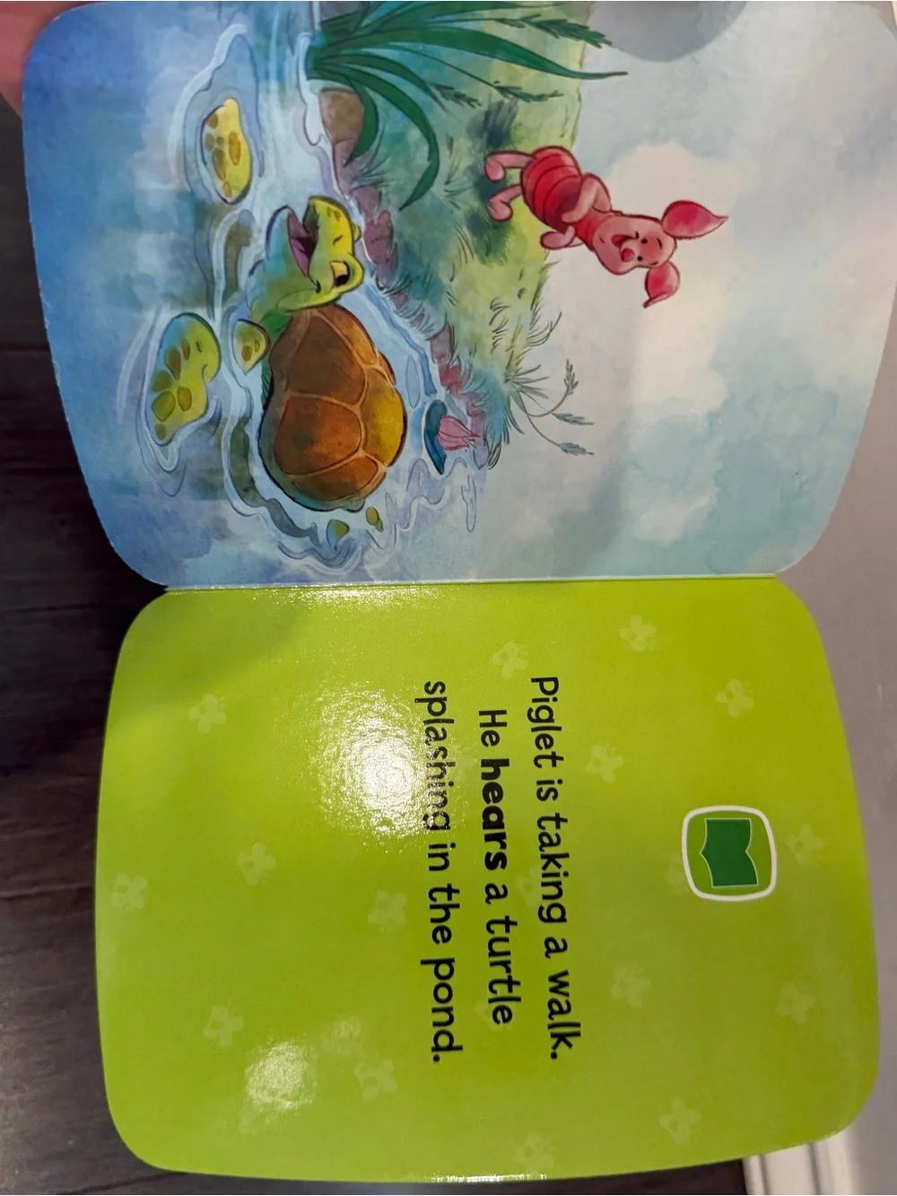 NWOT Disney Winnie the Pooh Piglet's Walk Me Reader Jr Board Book Learn to Read